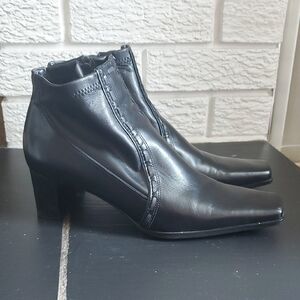 Franco Sarto Women's Black Faux Leather Block Heel Ankle Pointy Boots Size 7M
